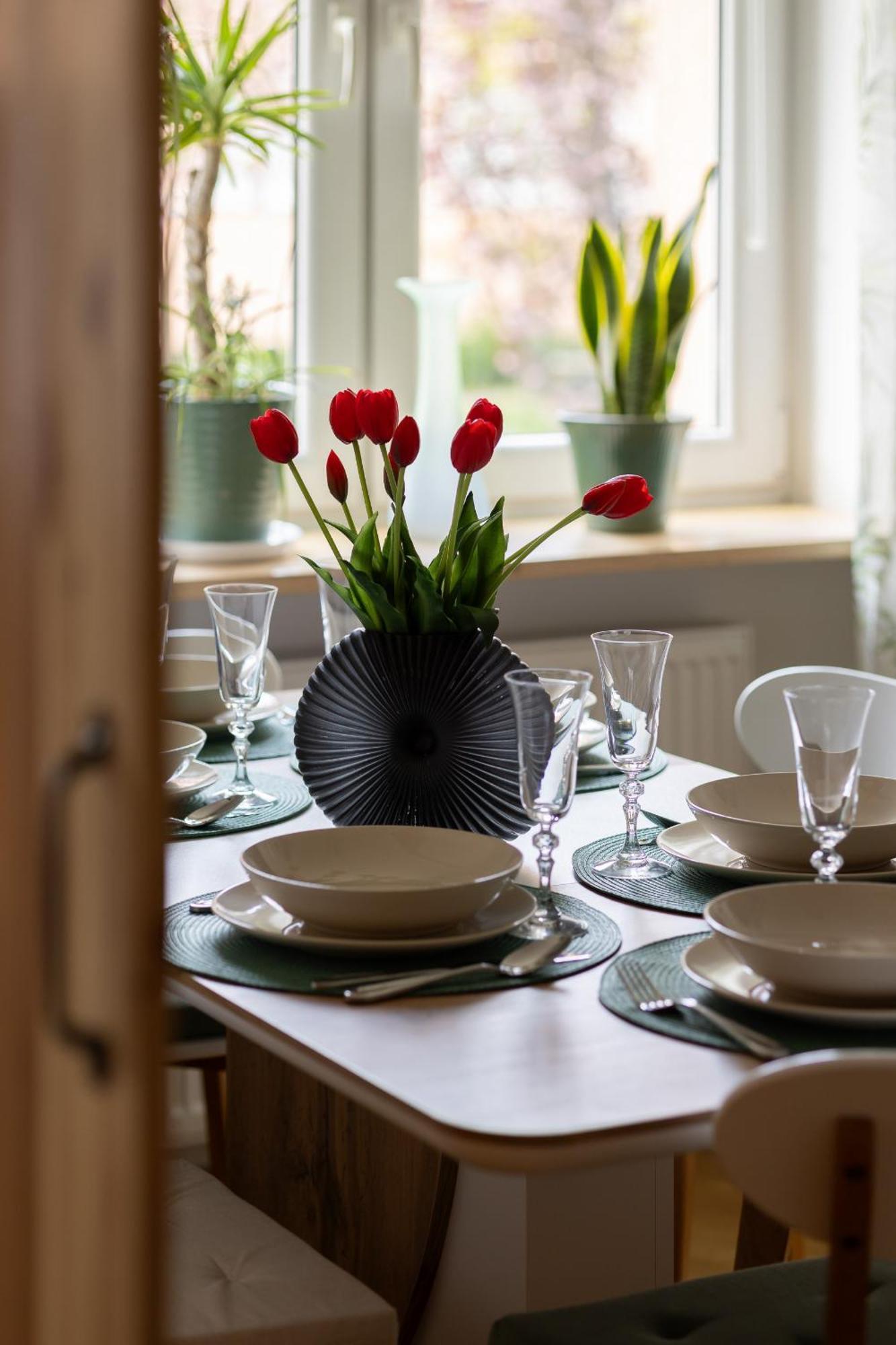 Spacious Apartment For 6 People Near The Old Town By Noclegi Renters Warszawa Zewnętrze zdjęcie